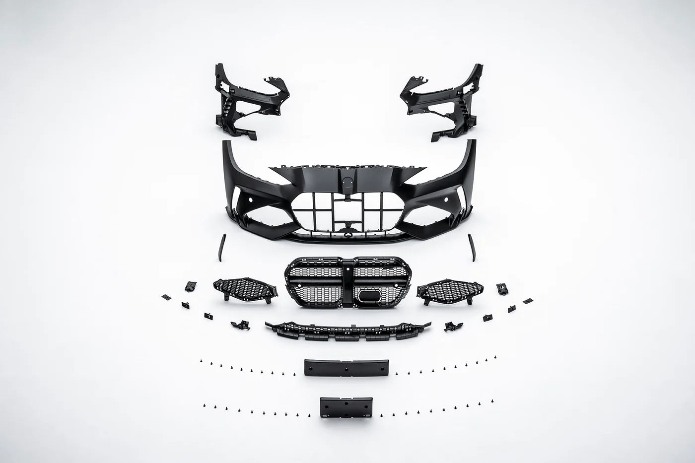 ADRO front bumper en front splitter van carbon voor de M3/M4