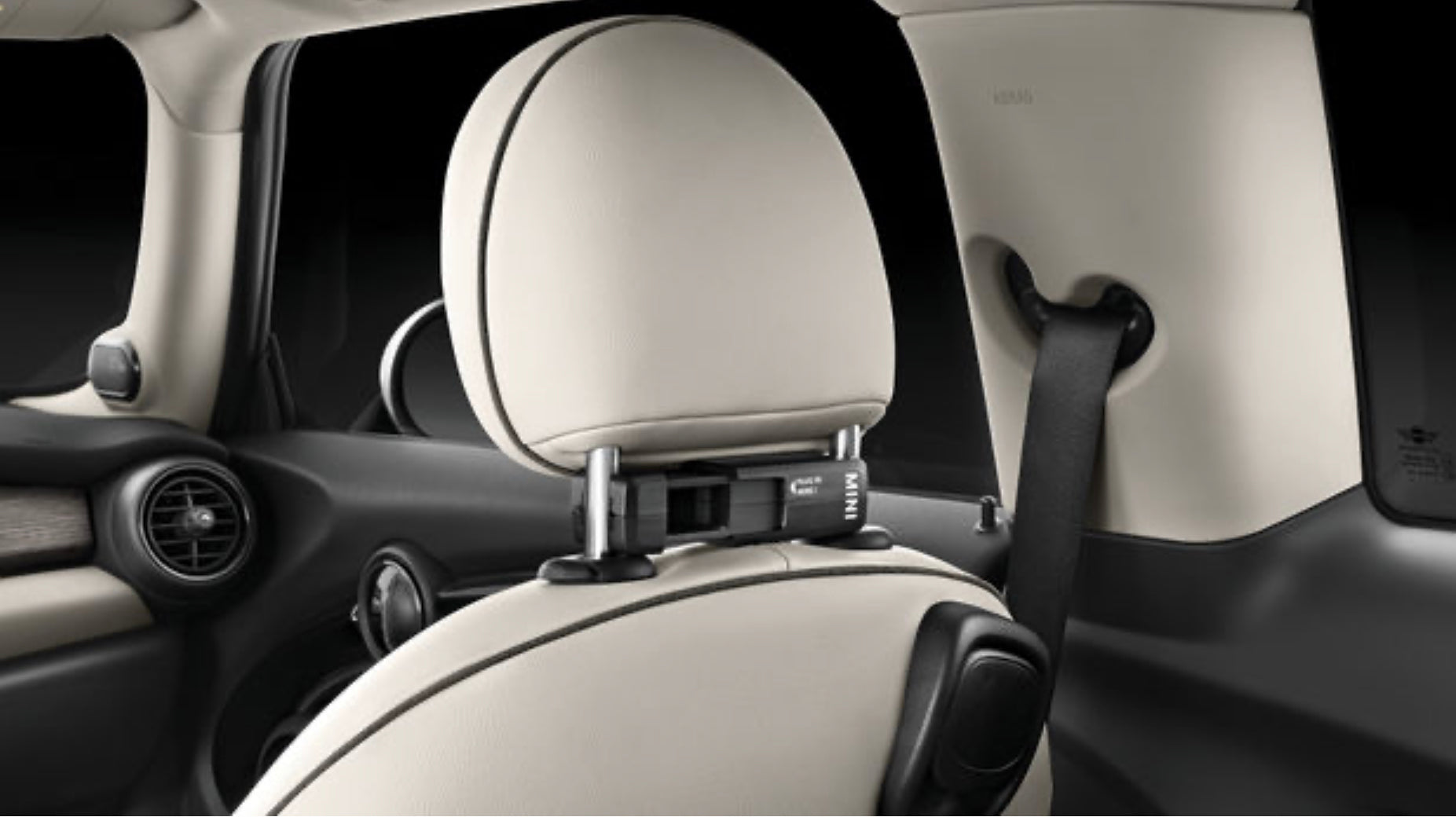 MINI Travel & Comfort Basishouder