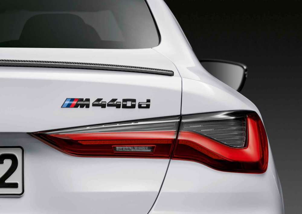 BMW M Performance model opschrift M440d zwart hoogglans